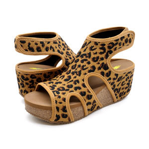 Volatile Chalet Knit Wedge Womens 8 Leopard Print Platform Ankle Strap Sandals